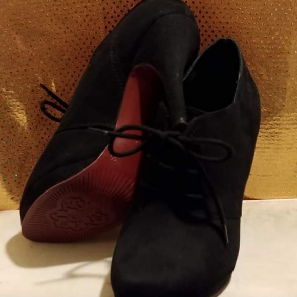 Black suede booties - Picture 2 of 2